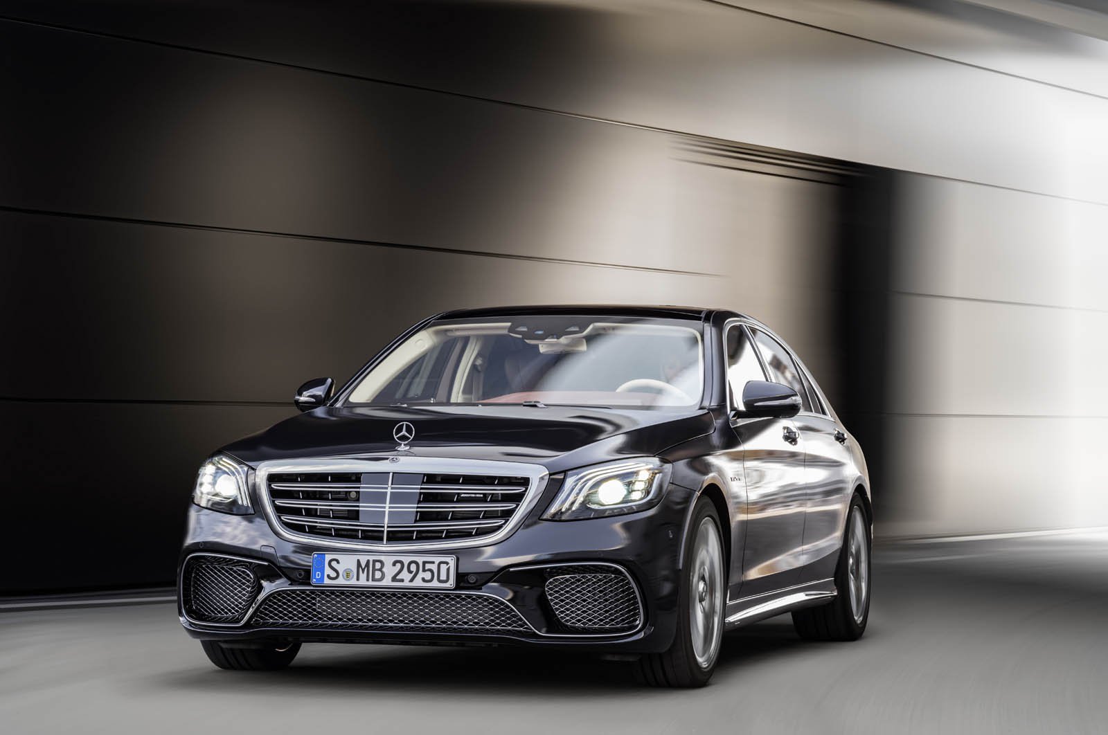 2dc2d23f_mercedes_amg_s65_geneva_9_jeit.jpg