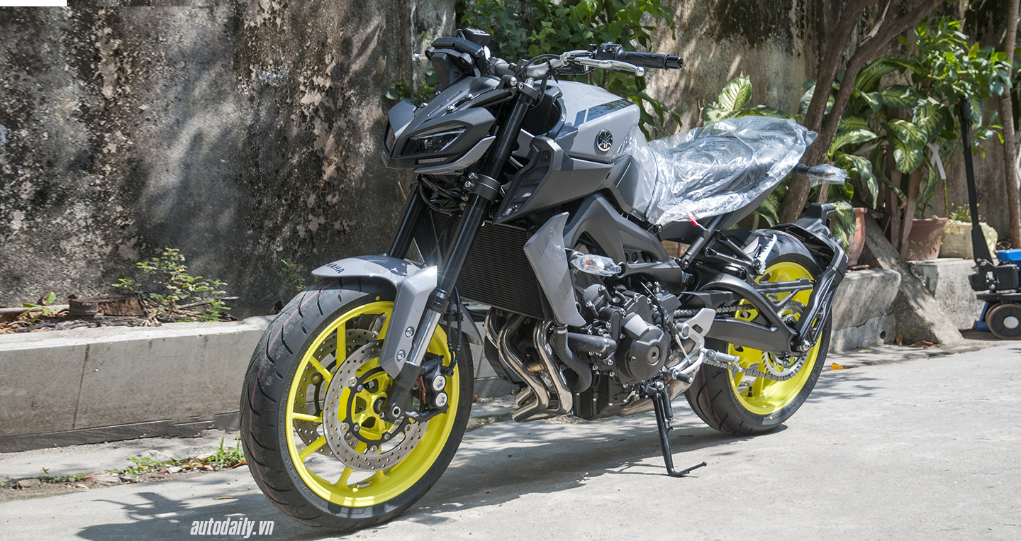 yamaha_mt_09_2017_1__txsp.jpg