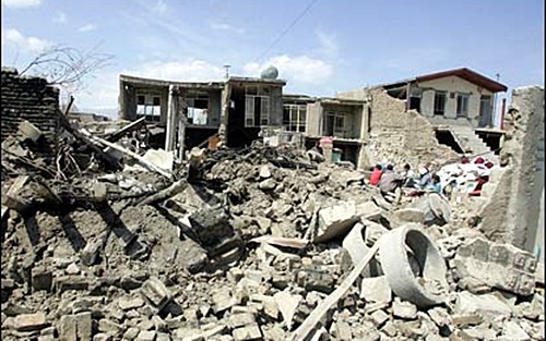 iran_earthquake_090413_nfkr.jpg