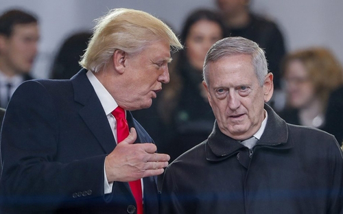 trump_mattis_2_azfr.jpg