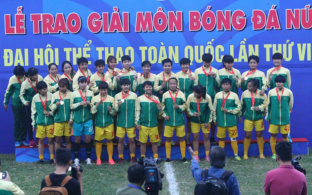 vd_bong_da_nu_dai_hoi_the_thao_toan_quoc_vov_gbiy.jpg